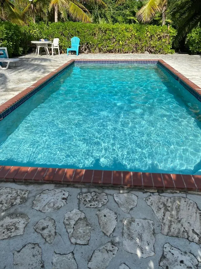 Villa Sara Providenciales 0*,